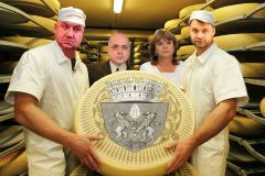 S-a aprobat prima cerere de finanțare din mandatul Dobre. Primăria Ploiești a primit de la Sellgros două roți de cașcaval