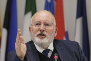 Surse Luju.ro: Frans Timmermans ar fi fugit în Madagascar, unde a cerut azil politic de frica Adinei Florea