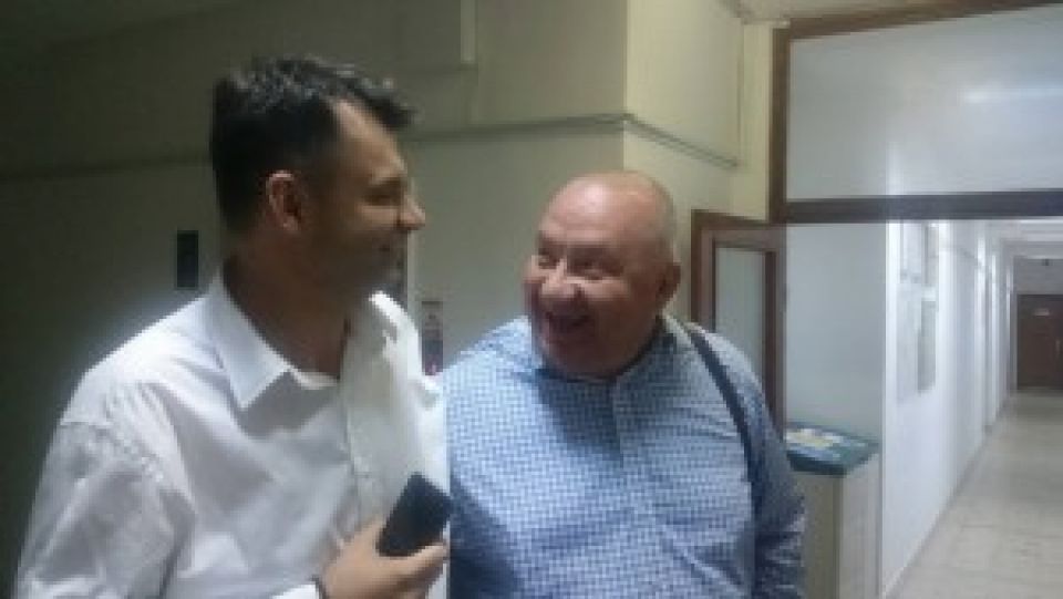 A început războiul Ganea-Dobre. Miroase a șosete în toată primăria