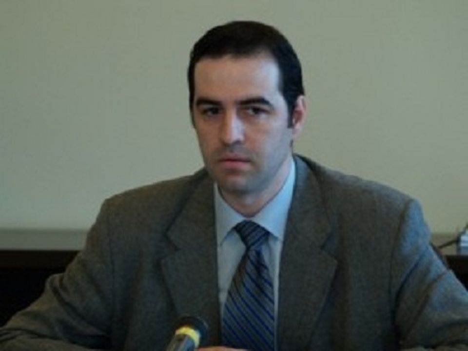 Radu Popescu rupe tăcerea: „Calomnii! Eu iubesc gramatica de m-ă cac pe mine”