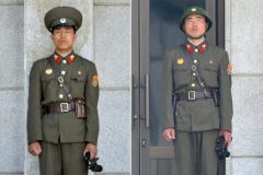 Ministrul de Interne pleacă în Coreea de Nord să vadă cum au rezolvat omologii problema aglomerației din vămi