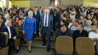 EXCLUSIV: Gândurile care i-au străbătut capul Vioricăi Dăncilă în timpul discursului susținut de Dobre